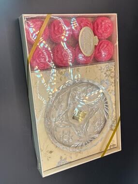 Vintage 1960s Delagar Guest Soap Set| Roses Pressed Glass Dish Vanity EAPC NOS